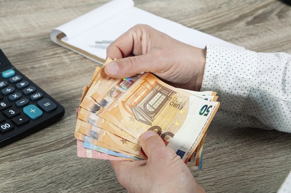 Comment déposer de l'argent liquide en toute sécurité ?